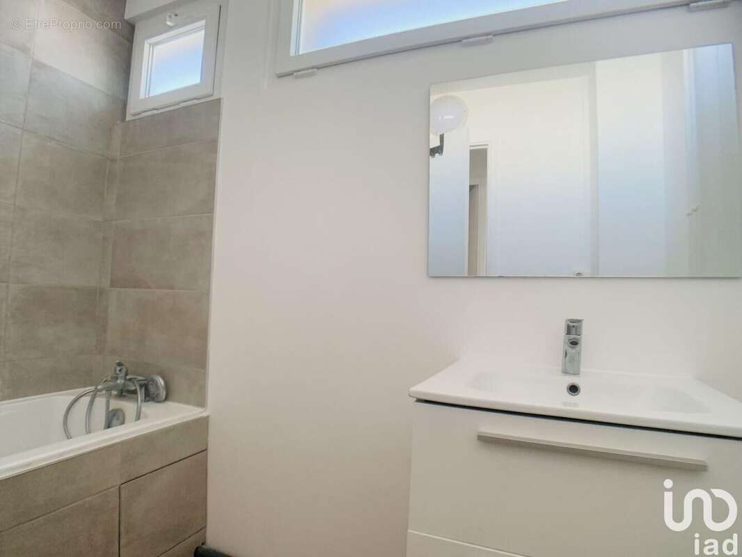 Photo 8 - Appartement à SURESNES