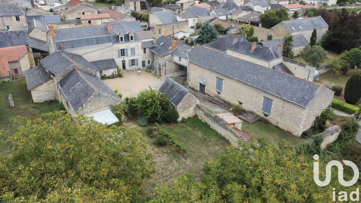 Photo 1 - Maison à LE PUY-NOTRE-DAME