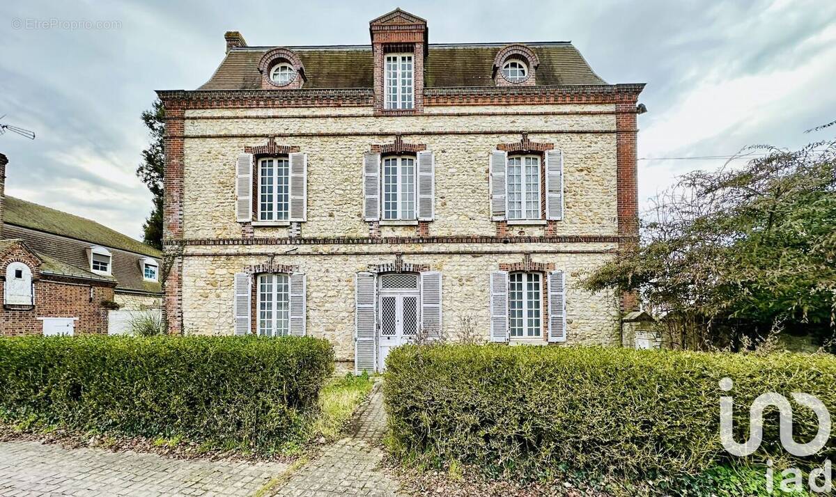 Photo 1 - Maison à PRUNAY-LE-GILLON
