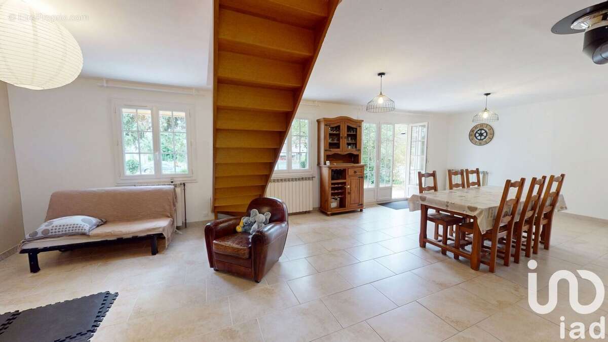 Photo 2 - Maison à CHEVRY-EN-SEREINE