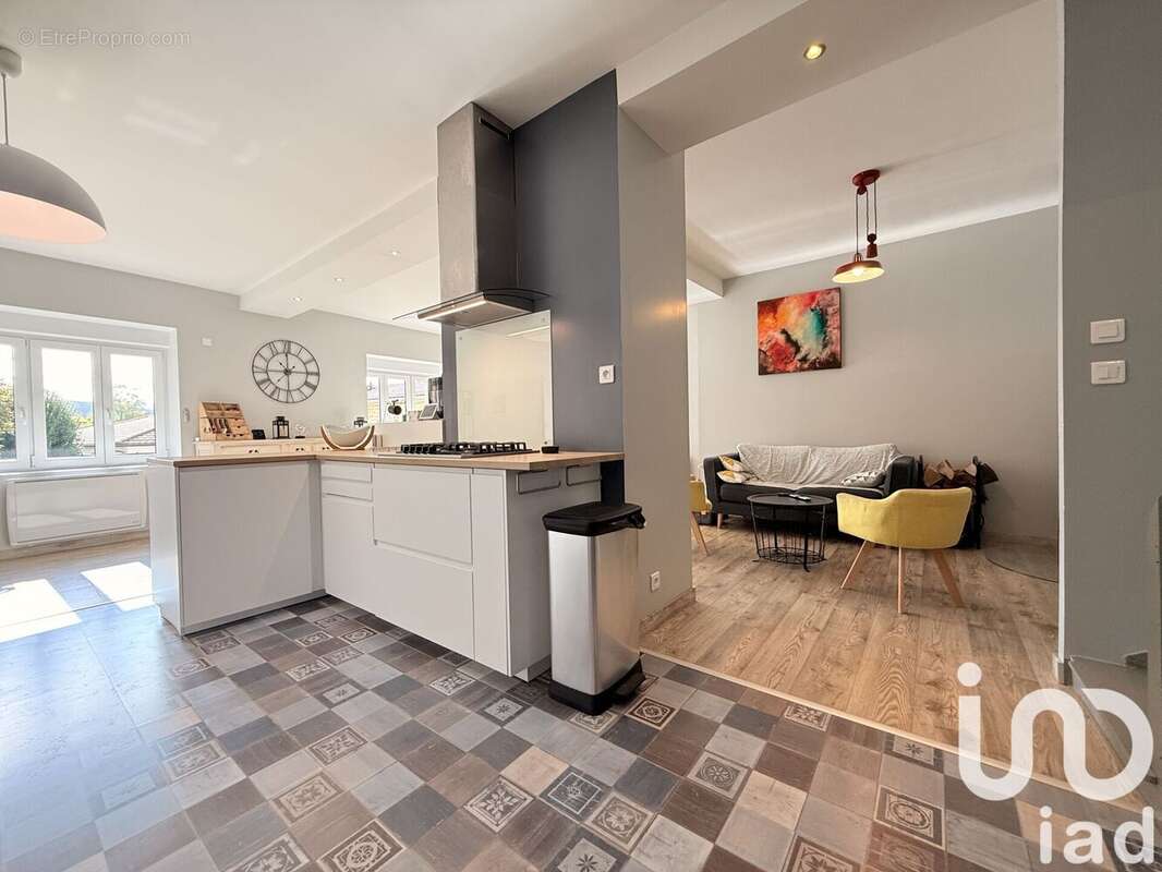 Photo 3 - Maison à NEUVILLE-SUR-AIN