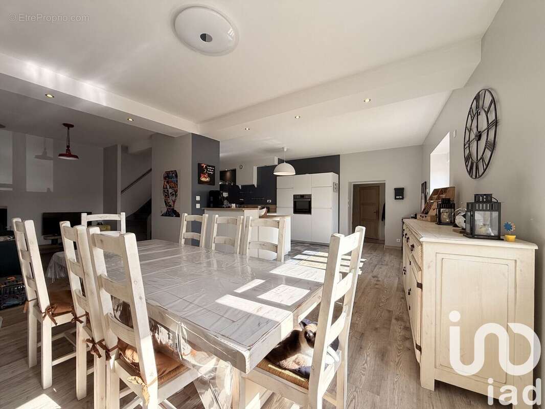 Photo 5 - Maison à NEUVILLE-SUR-AIN