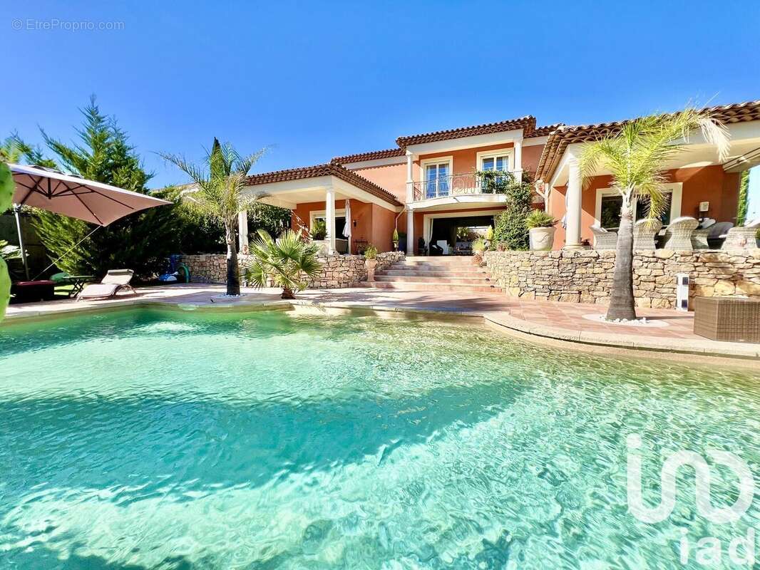 Photo 2 - Maison à SAINT-RAPHAEL