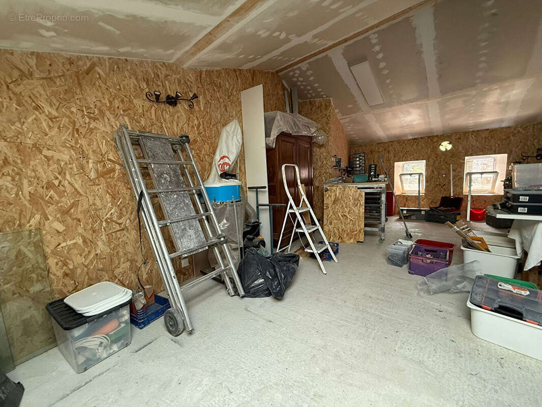 Maison à ALBOUSSIERE