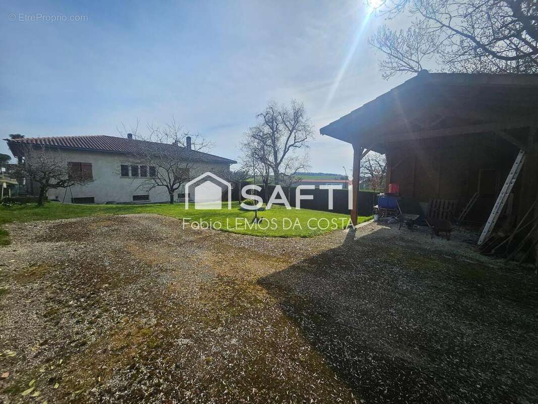 Photo 3 - Commerce à MONTREAL