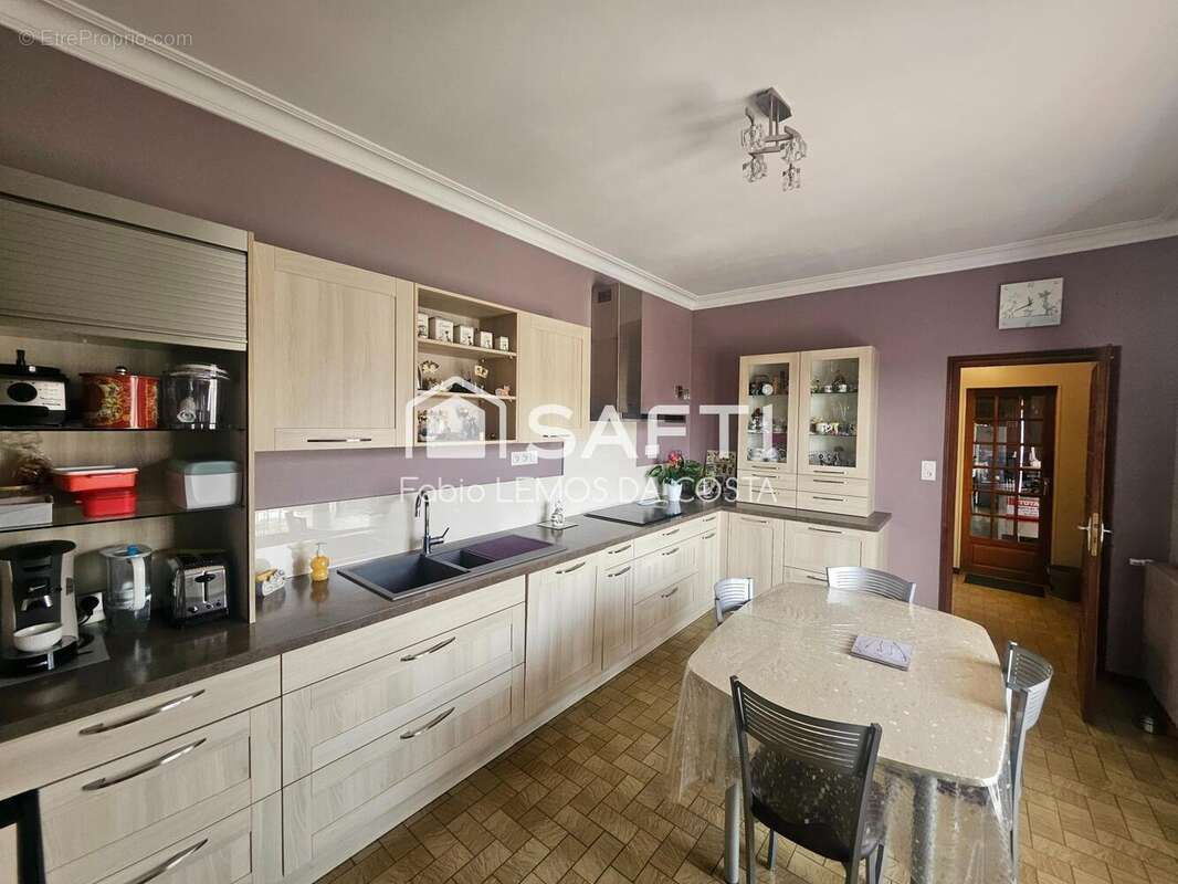 Photo 7 - Commerce à MONTREAL