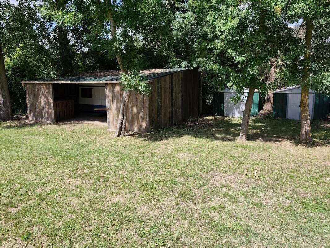 Photo 4 - Terrain à SAINT-GENOU