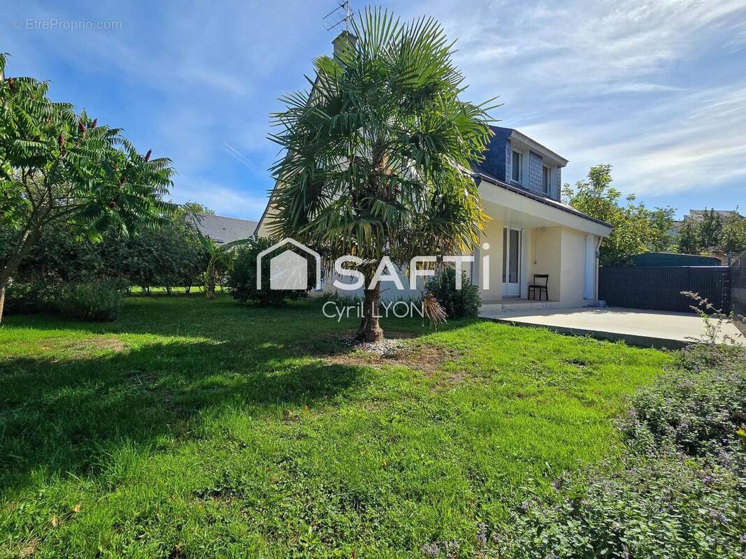 Photo 1 - Maison à SAINT-CLEMENT-DES-LEVEES