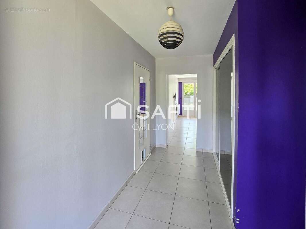 Photo 2 - Maison à SAINT-CLEMENT-DES-LEVEES