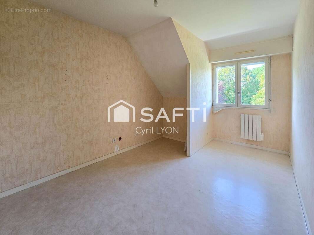 Photo 9 - Maison à SAINT-CLEMENT-DES-LEVEES