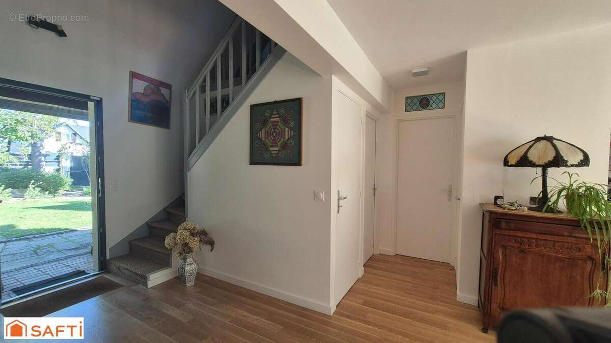 Photo 3 - Maison à SAINT-ARNOULT-EN-YVELINES