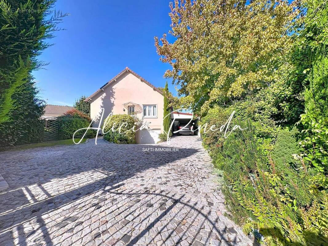 Photo 1 - Maison à LES ALLUETS-LE-ROI