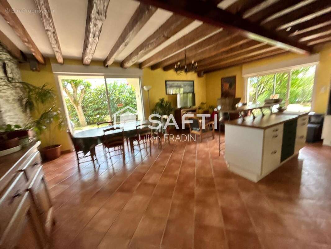 Photo 3 - Maison à SAINT-JULIEN-DE-CONCELLES