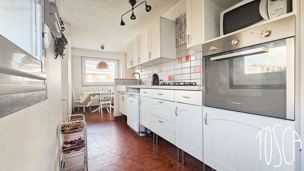 Appartement à FRESNES