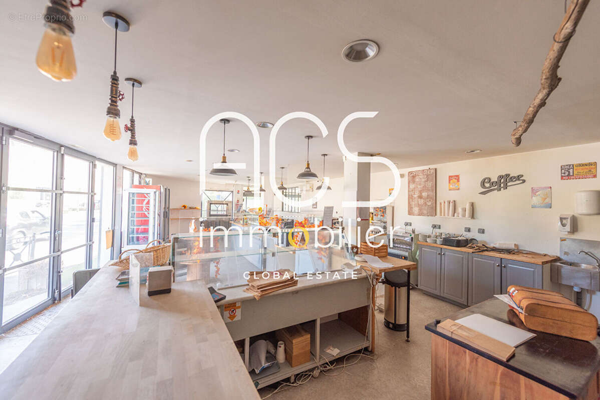 Commerce à SAINT-RAPHAEL