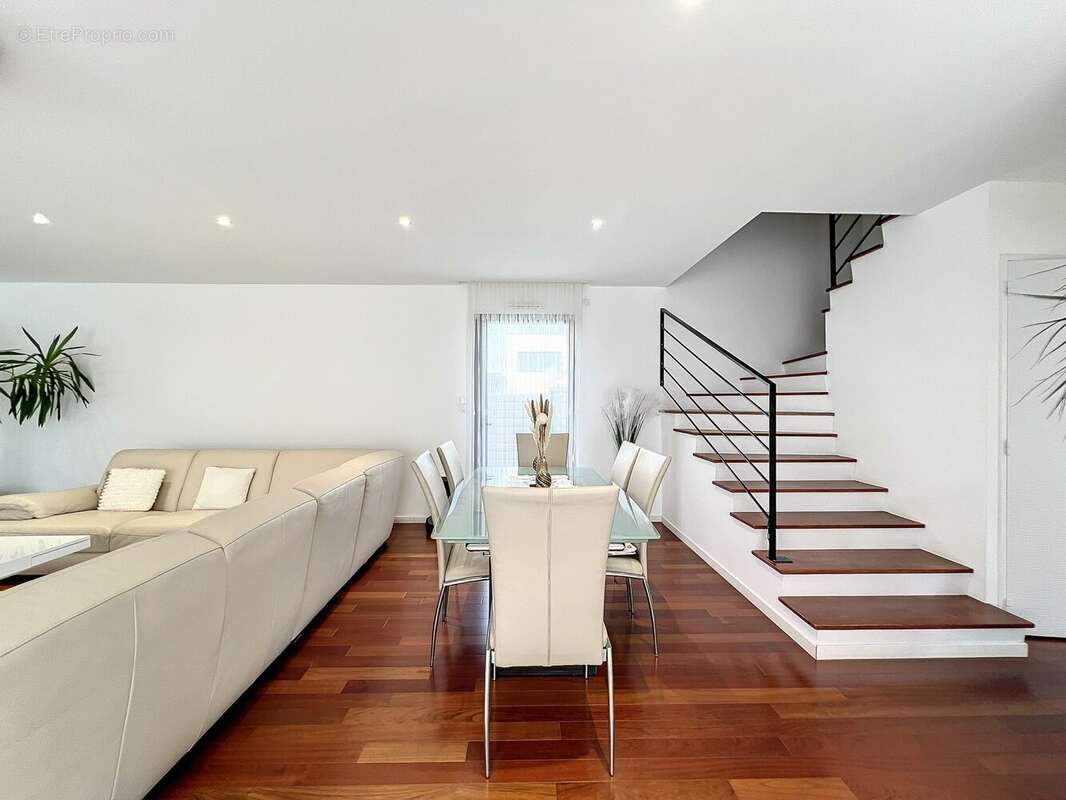 Maison à VERN-SUR-SEICHE