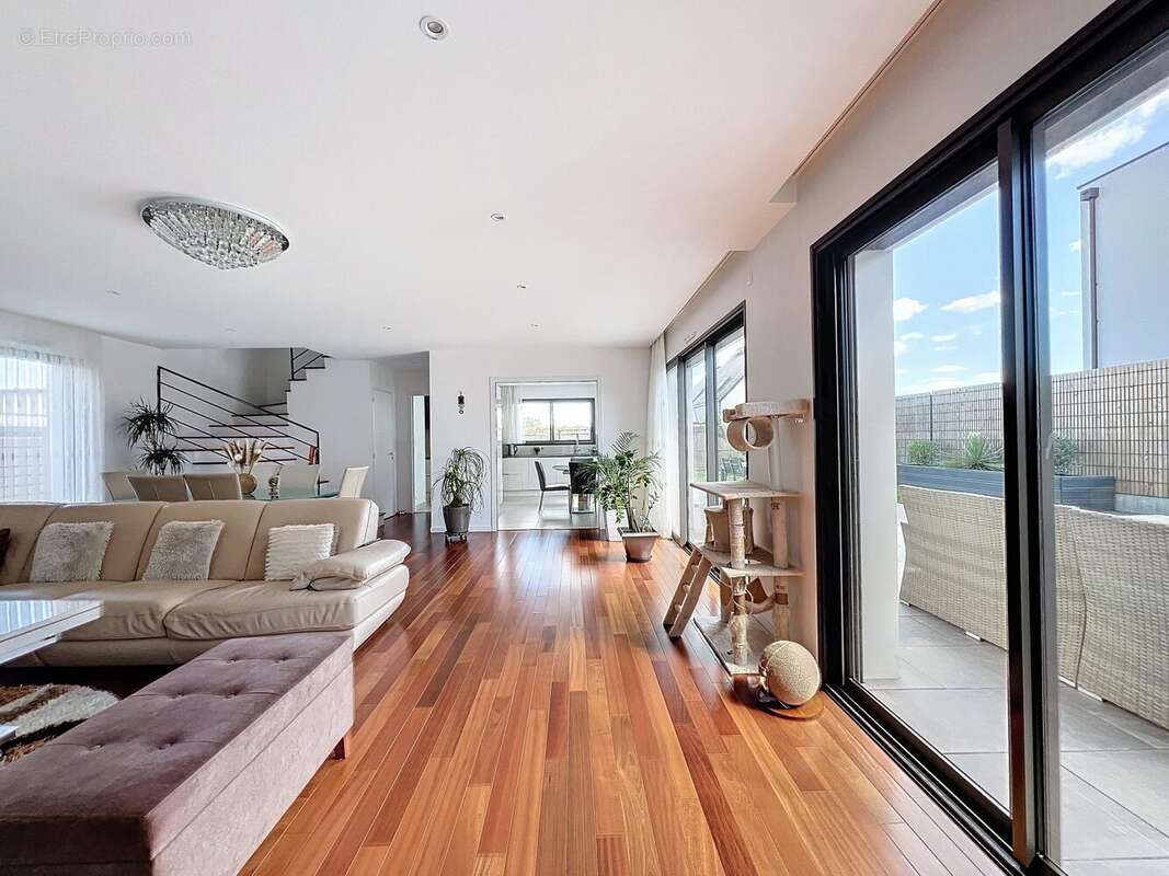 Maison à VERN-SUR-SEICHE