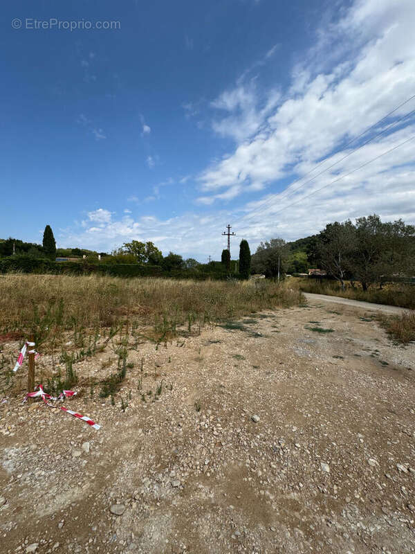 Terrain à VILLELAURE