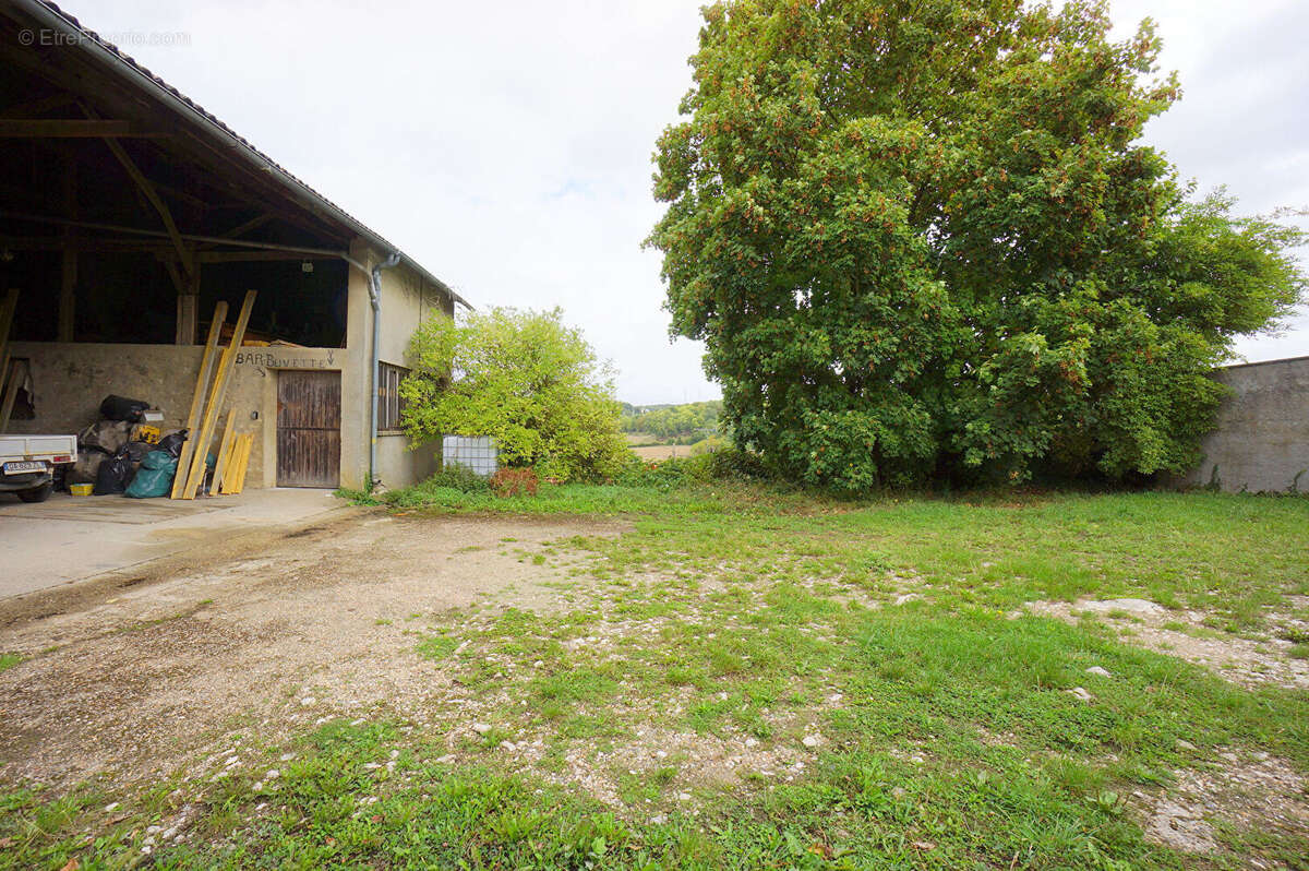 Commerce à GUERVILLE