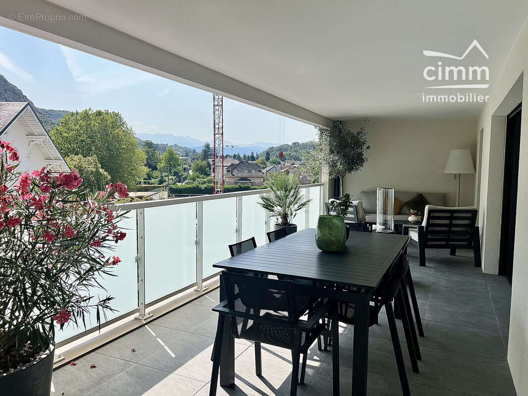 Appartement à CHALLES-LES-EAUX