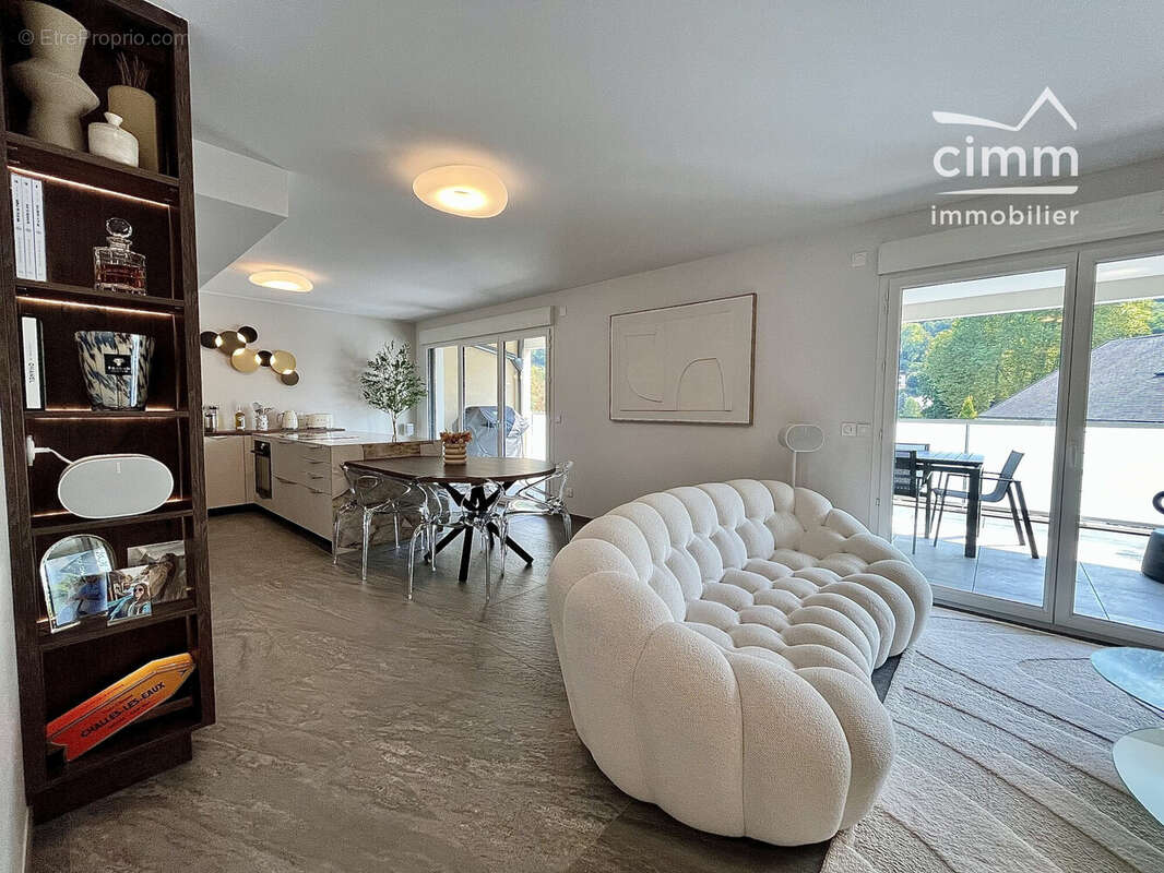 Appartement à CHALLES-LES-EAUX