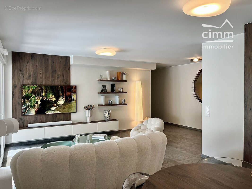 Appartement à CHALLES-LES-EAUX