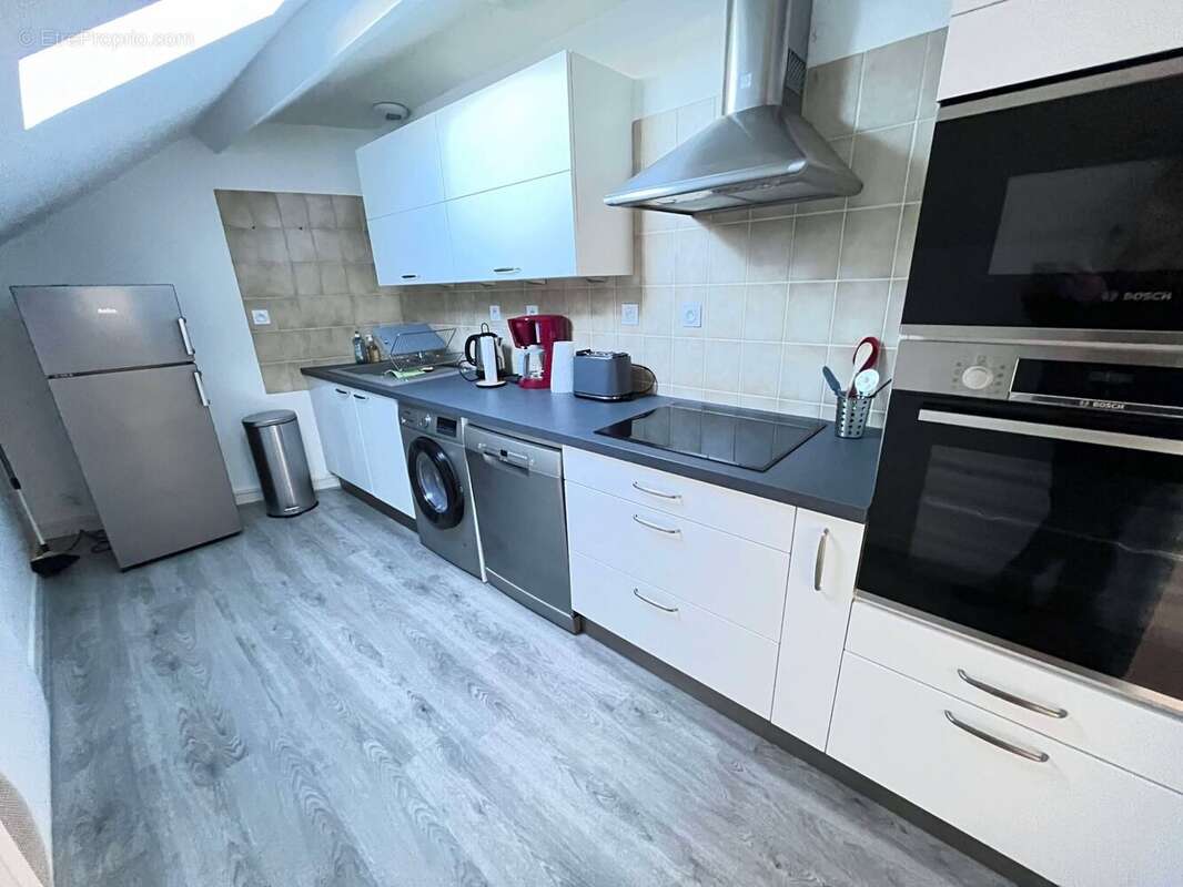 6- Cuisine - Appartement à MAURIAC