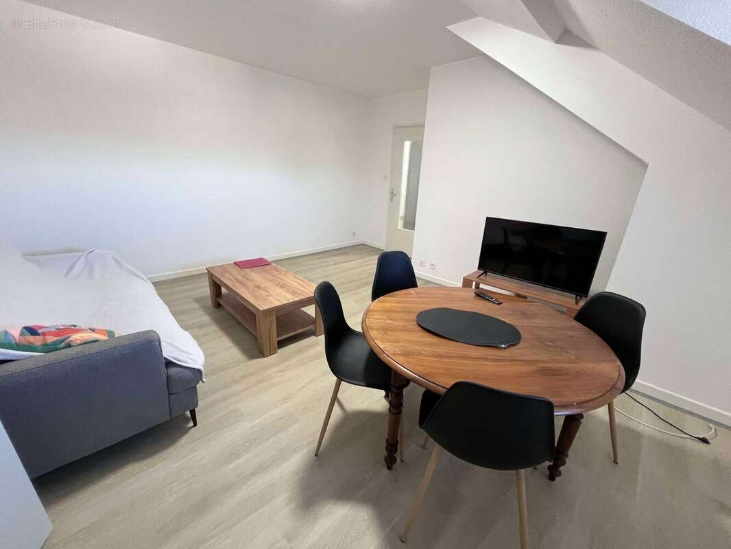 6- Séjour - Appartement à MAURIAC