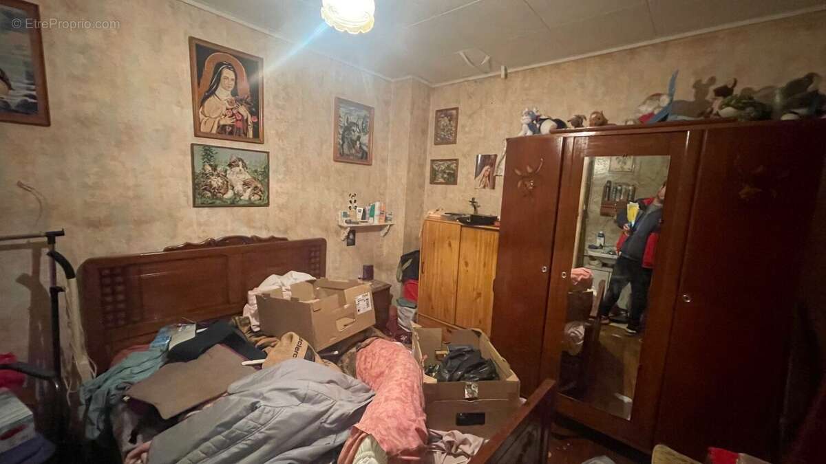 Maison à ESMERY-HALLON