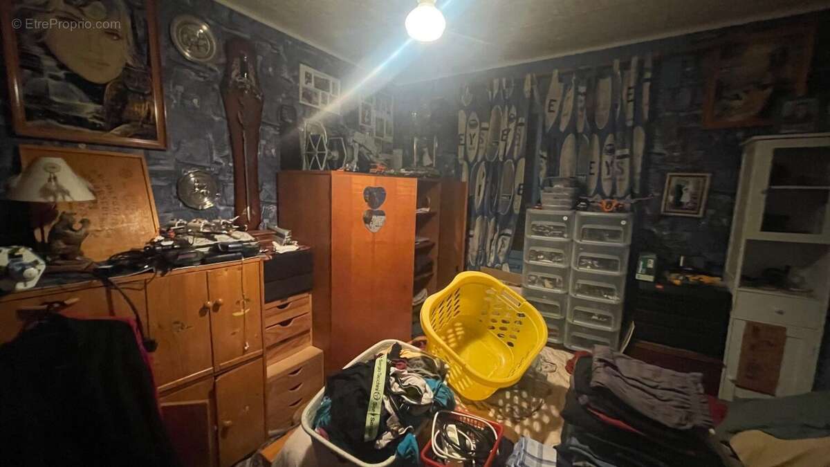 Maison à ESMERY-HALLON