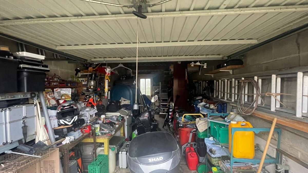 Maison à ESMERY-HALLON