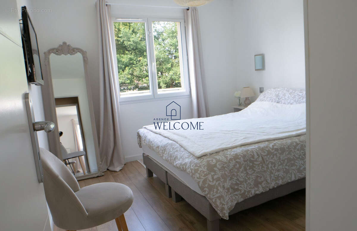 Maison à SAINT-VICTOR-LA-COSTE