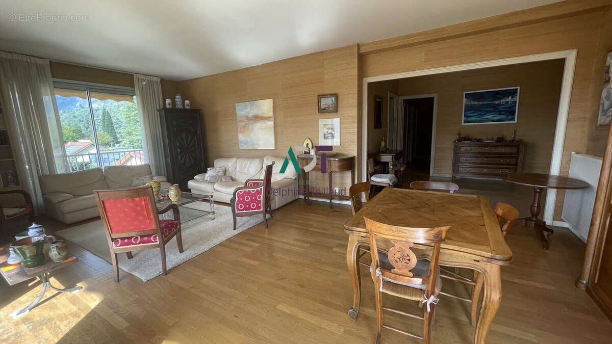 Appartement à MEYLAN