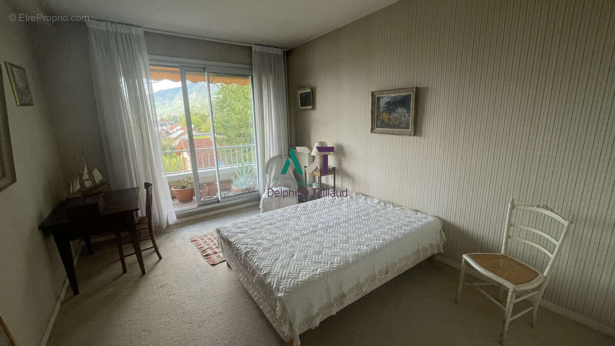 Appartement à MEYLAN