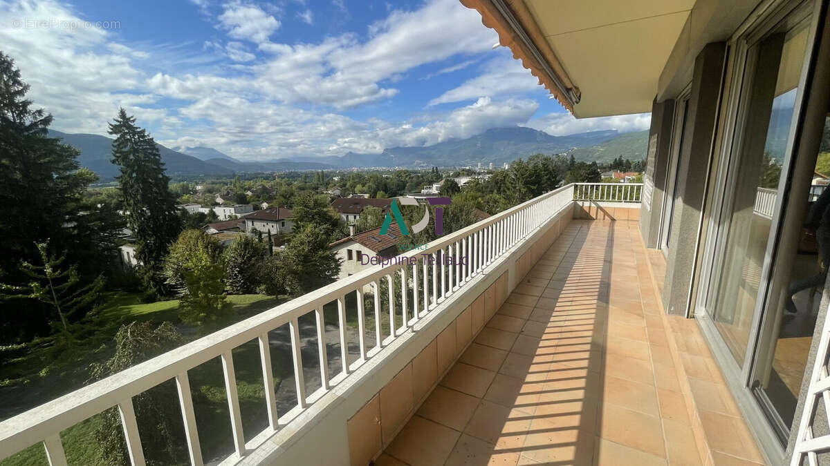 Appartement à MEYLAN