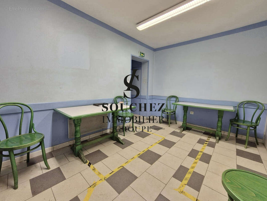 Commerce à HERSIN-COUPIGNY