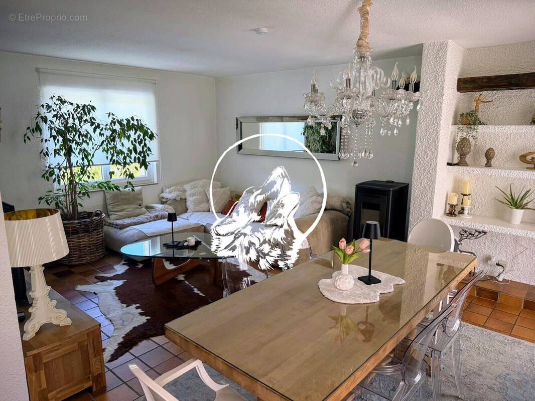 Maison à GROSTENQUIN