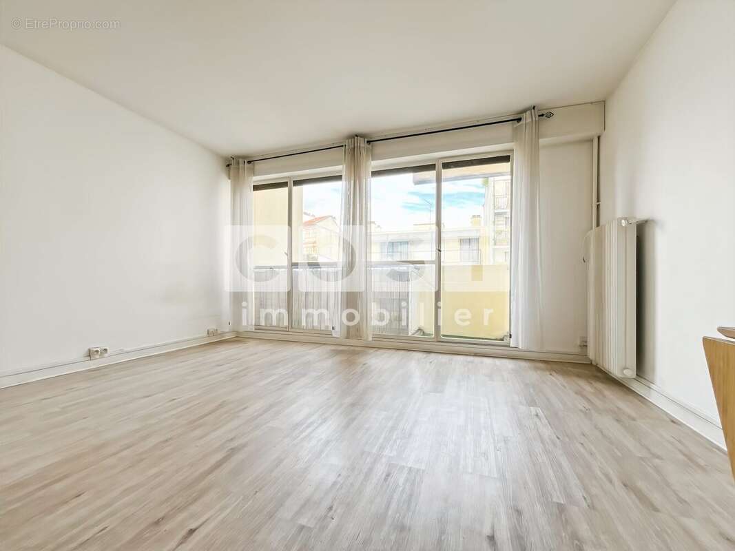 Appartement à ASNIERES-SUR-SEINE
