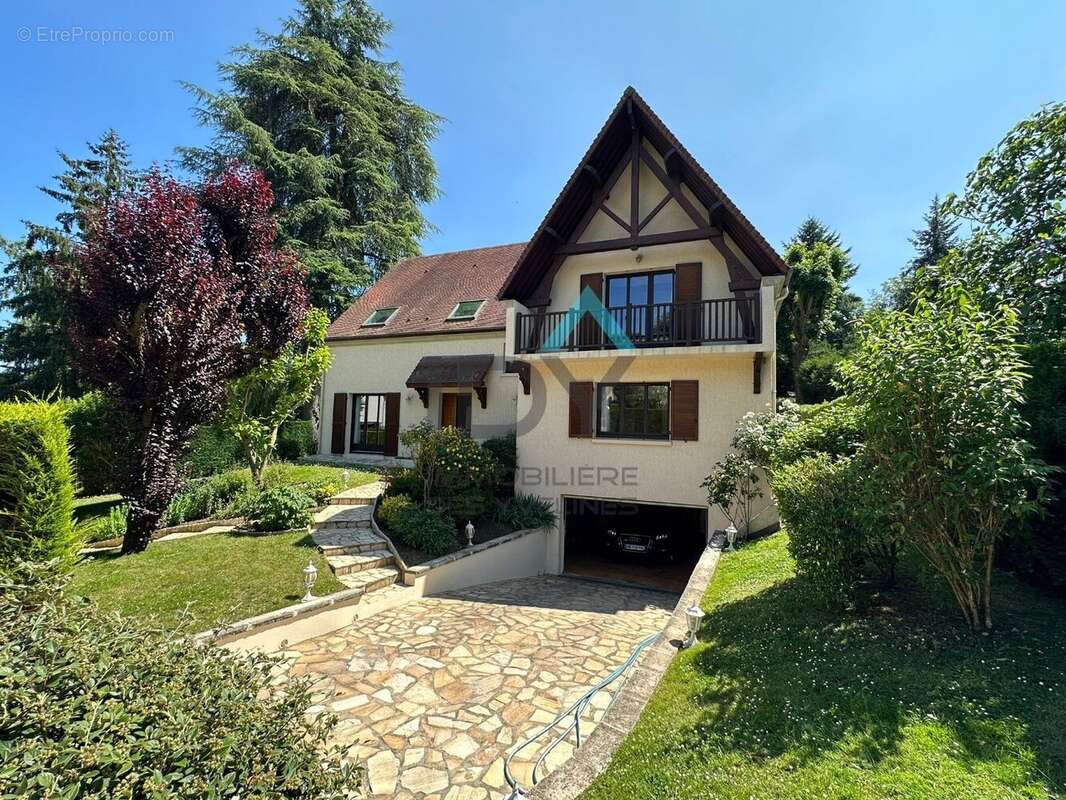 Maison à SAINT-GERMAIN-EN-LAYE