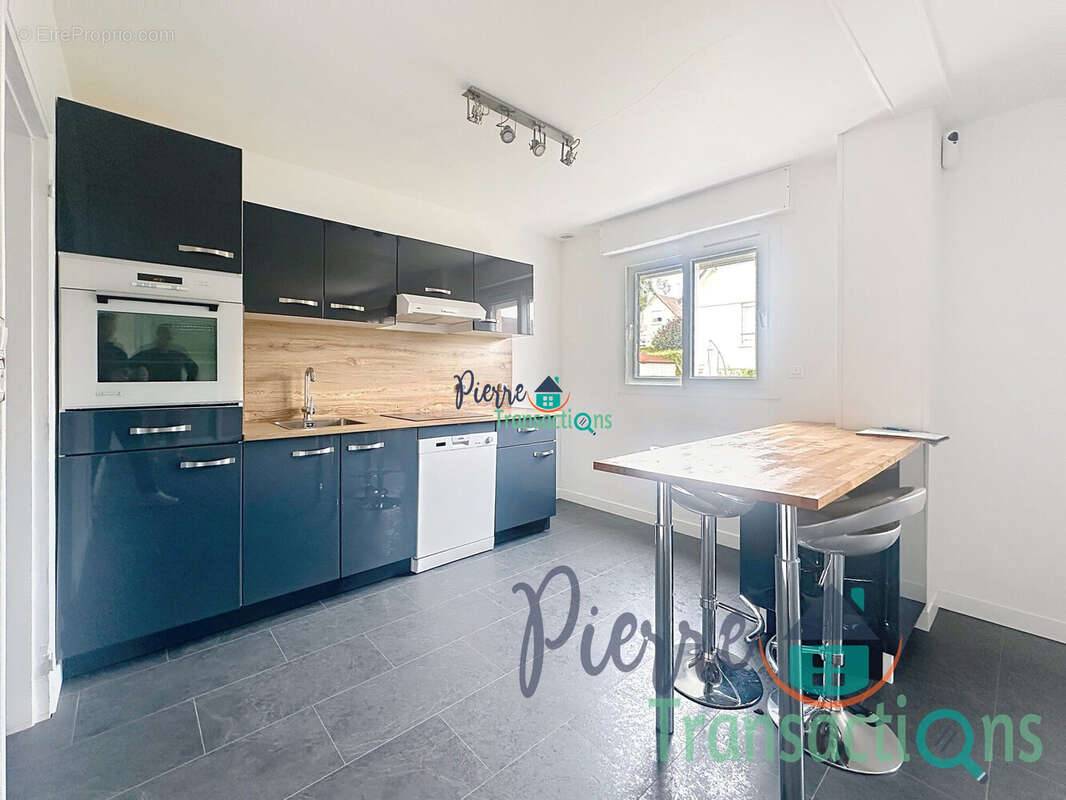 Maison à SAINT-MAURICE-D&#039;ETELAN