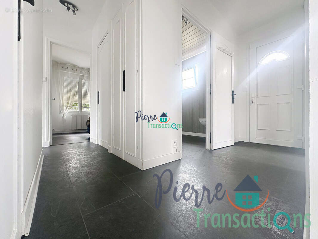 Maison à SAINT-MAURICE-D&#039;ETELAN