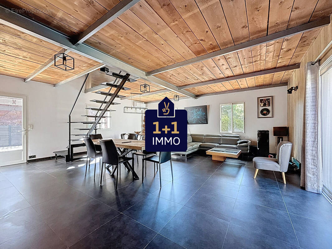 Maison à ROQUEBRUNE-SUR-ARGENS