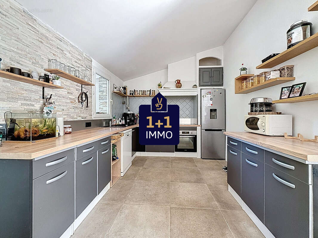 Maison à ROQUEBRUNE-SUR-ARGENS