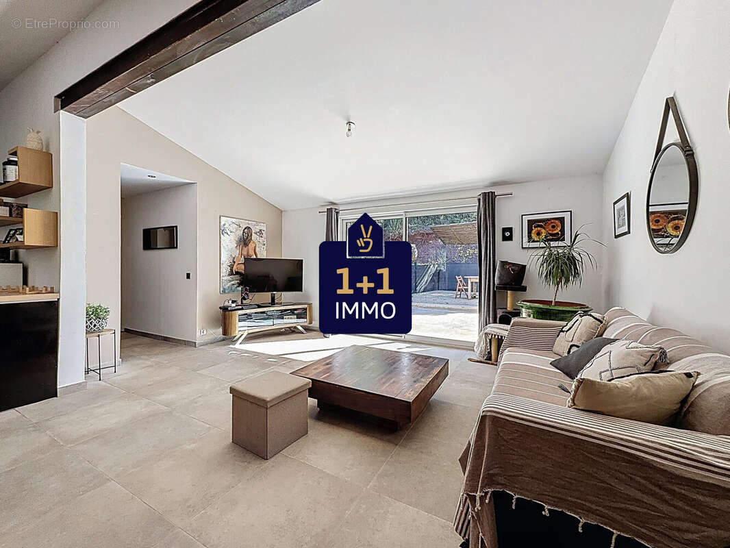 Maison à ROQUEBRUNE-SUR-ARGENS