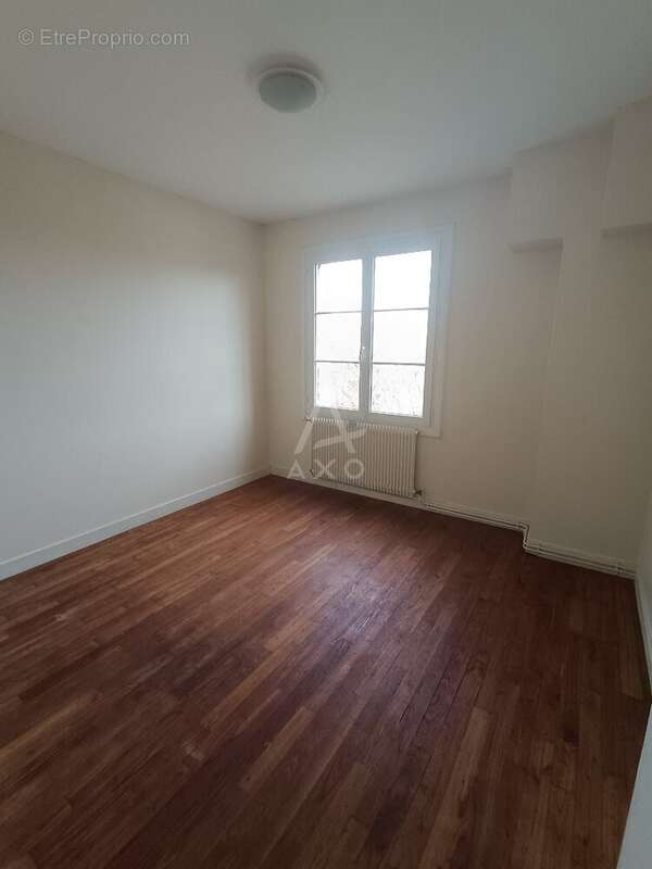 Maison à SAINT-YRIEIX-SUR-CHARENTE