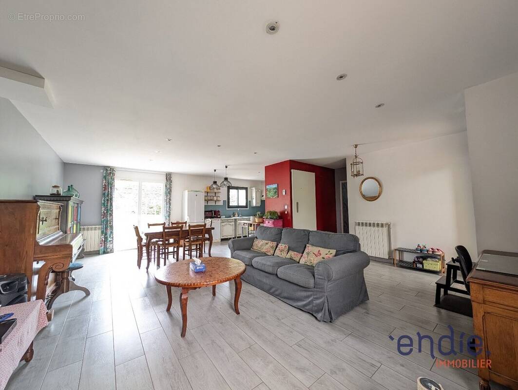 Maison à LABASTIDE-BEAUVOIR