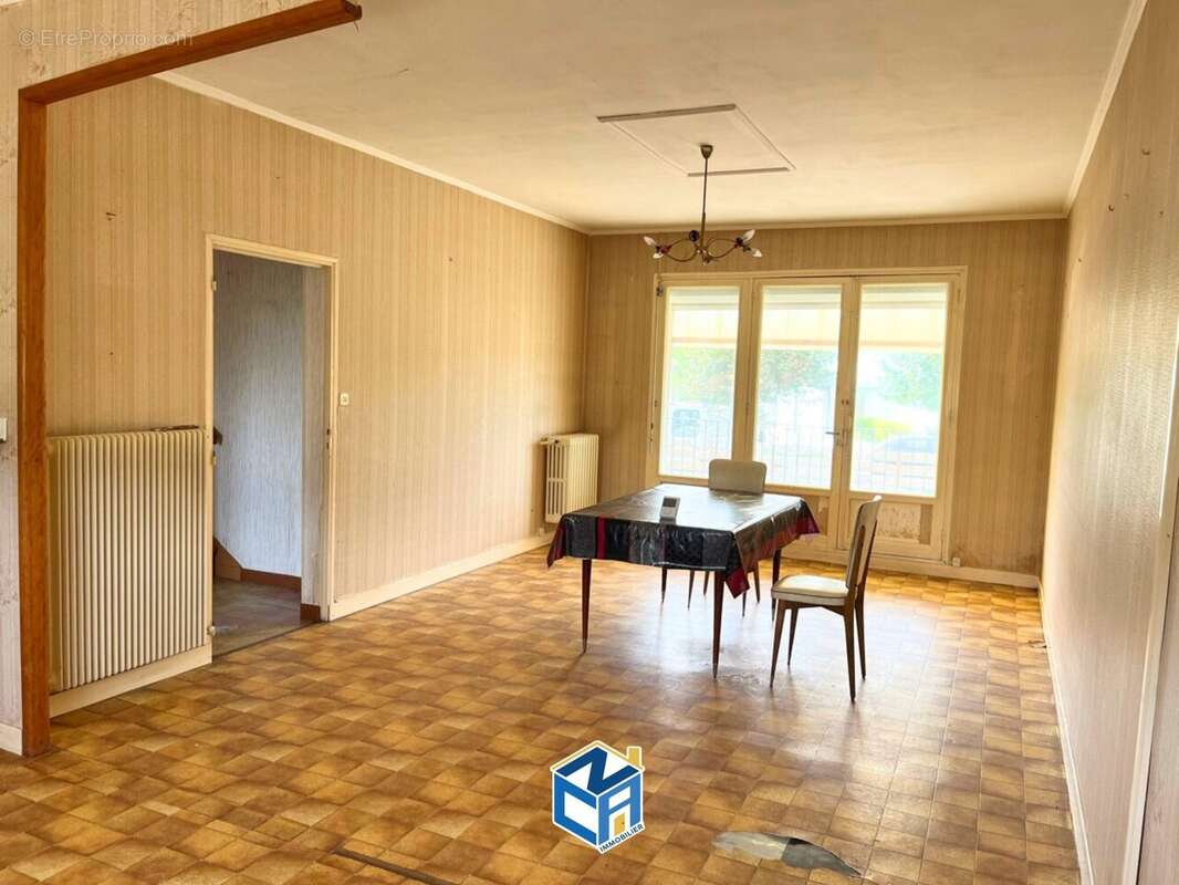 Maison à PORT-DE-PILES