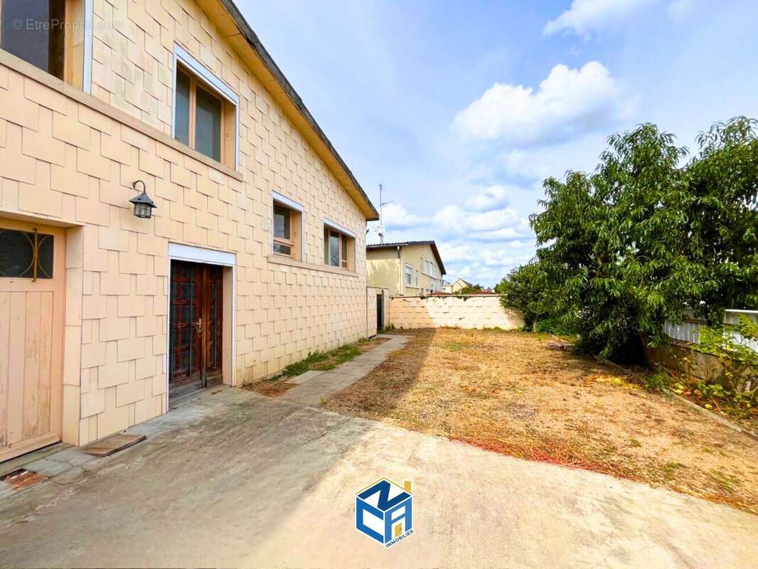 Maison à PORT-DE-PILES