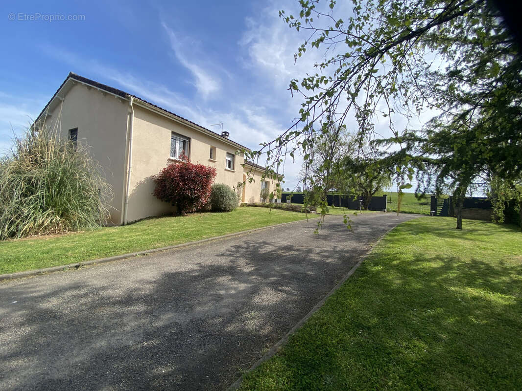 Maison à FRAYSSINHES