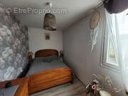 Parking à AVESNES-SUR-HELPE